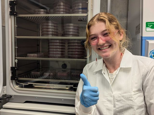 Georgia has a full day of cell culture!